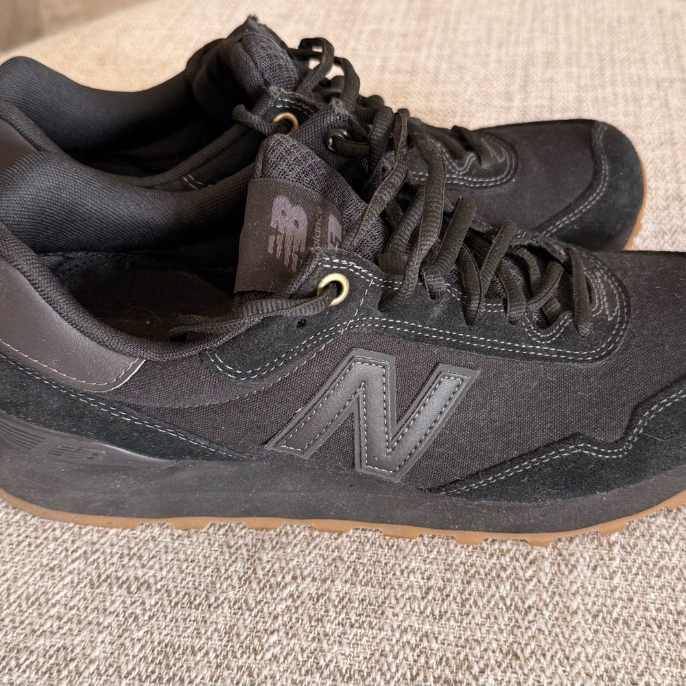 New Balance Men's Black and Gum Sneakers